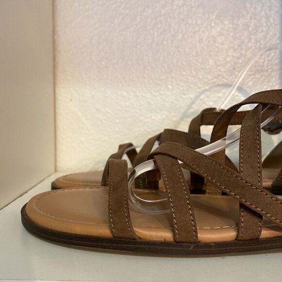 Torrid Womens Strappy Sandals Brown Adjustable Low Heel Shoes Flat Buckle 11 W - Picture 7 of 15